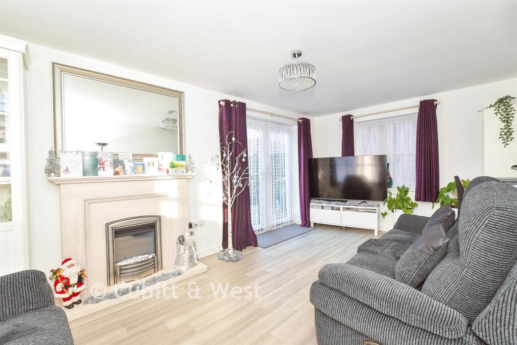 Matheson Place, Littlehampton, West Sussex photo 4