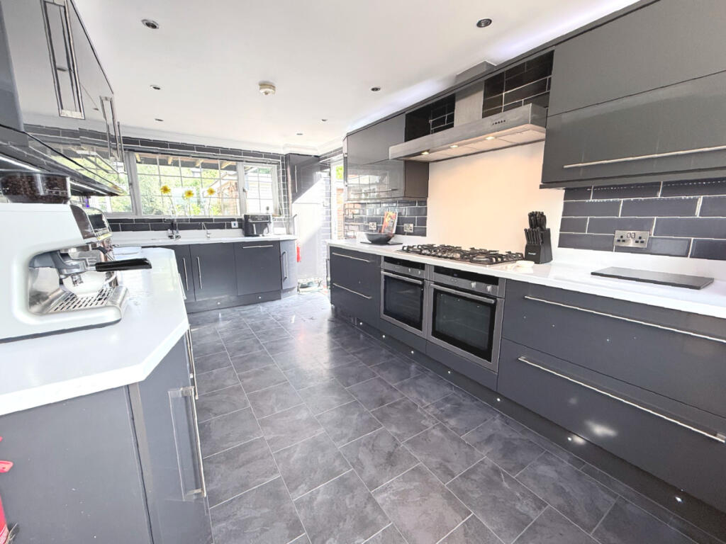 House in Portsmouth - View 5