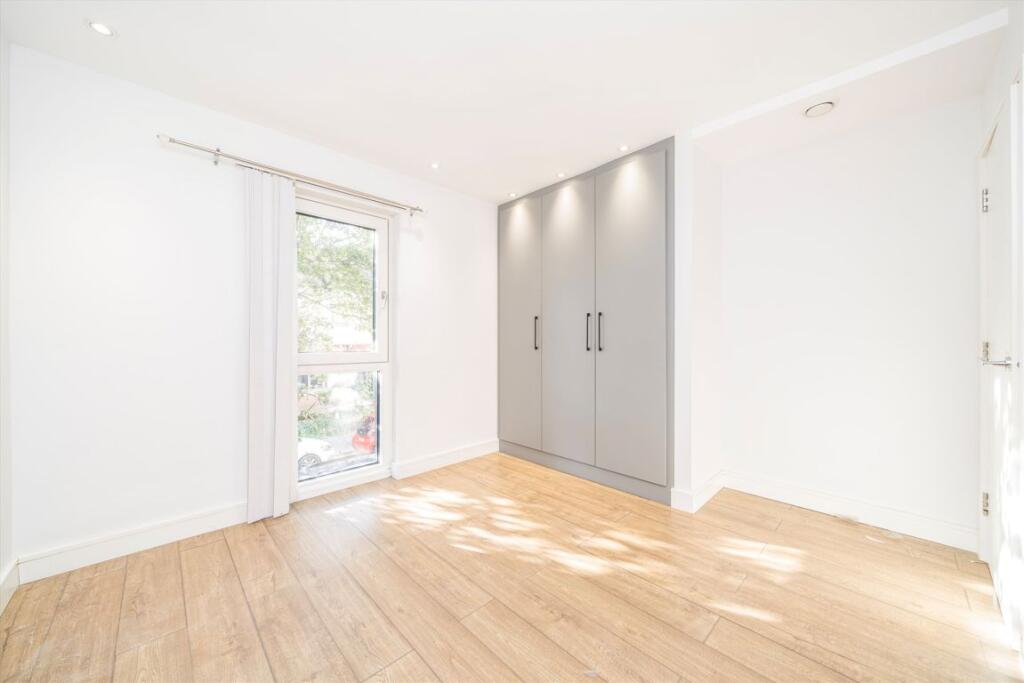 Apartment in London - View 4