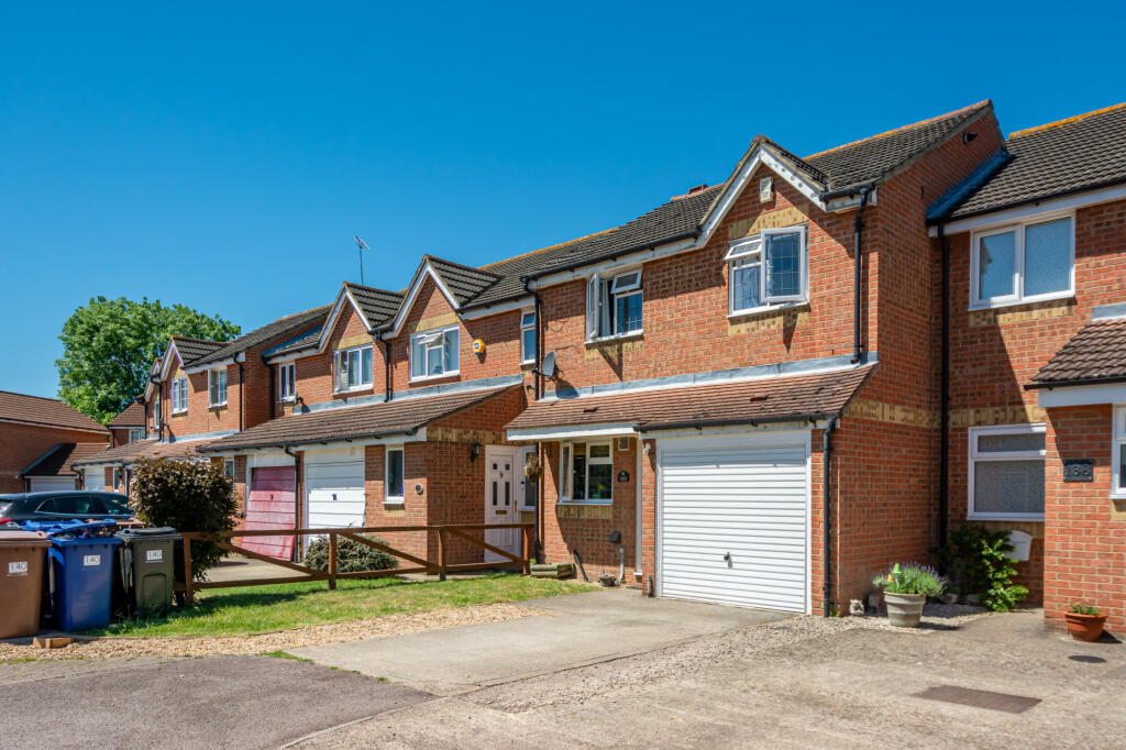 Main image of property: Danbury Crescent, RM15