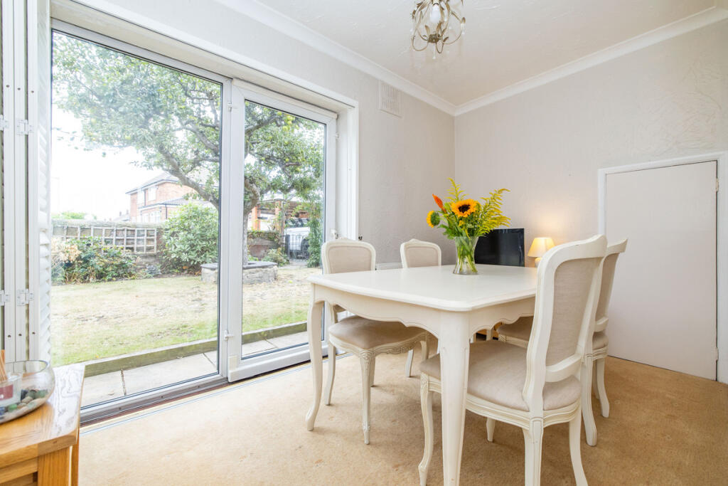 House in Leeds, Garforth - More