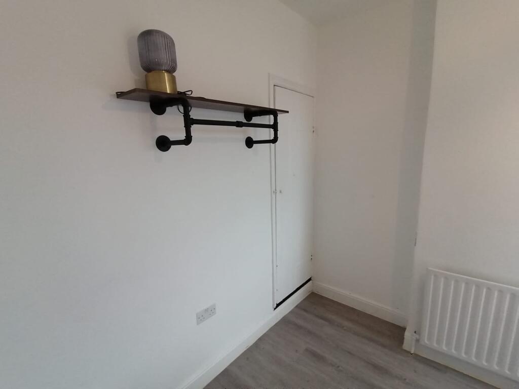 House in Nottingham - View 4