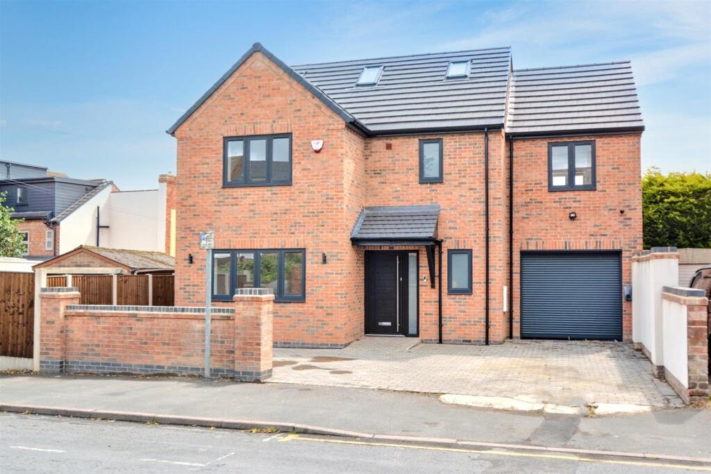 4-bed detached on Devonshire Drive, Eastwood, Nottingham, £425,000
