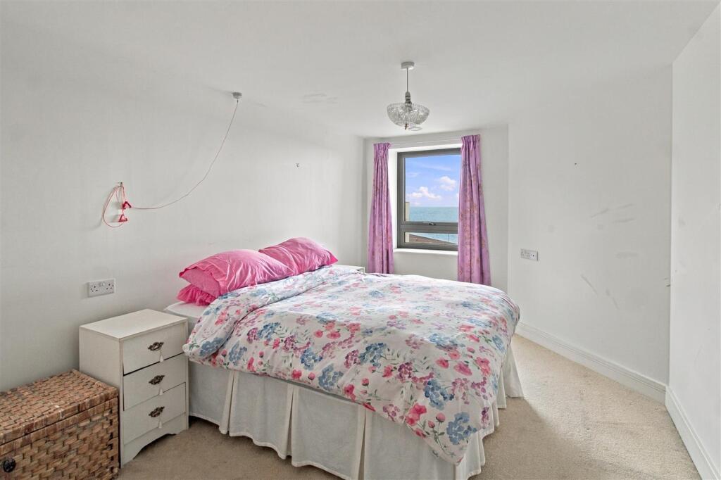 Apartment in Brighton - More