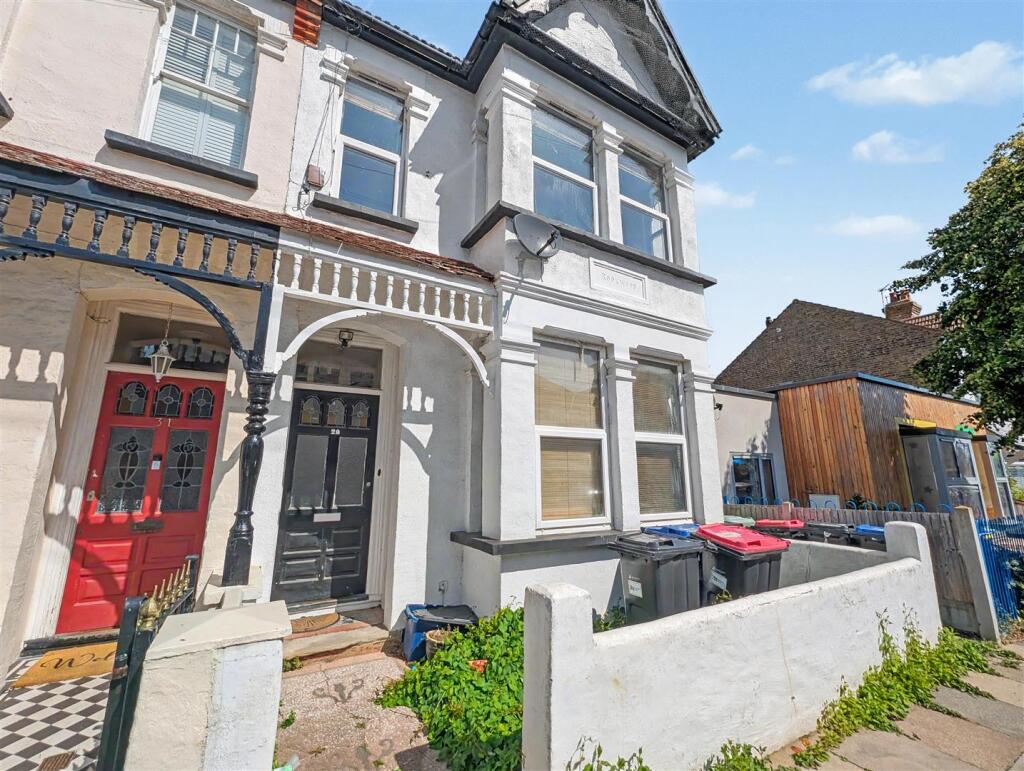 Main image of property: Sunningdale Avenue, Leigh-On-Sea