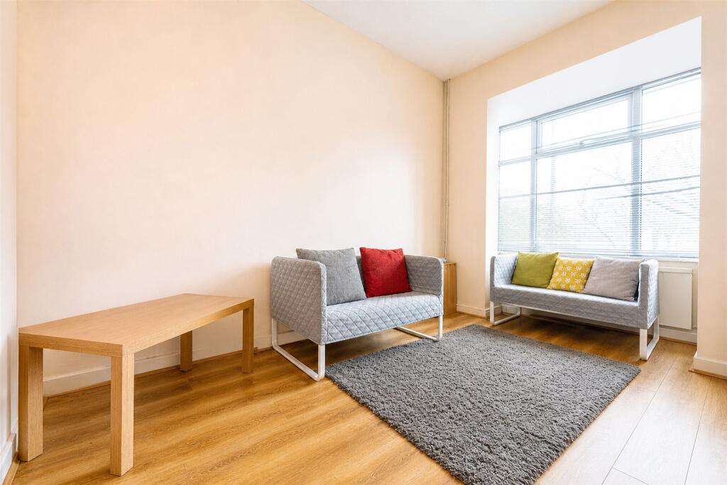 Katie Road, Birmingham, B29 photo 5
