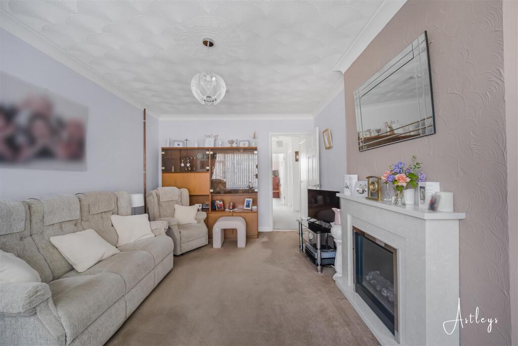 House in Swansea, Morriston - More