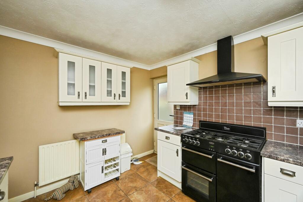 Hardstaff Close, Kirkby-in-Ashfield, Nottingham, Nottinghamshire, NG17 photo 4