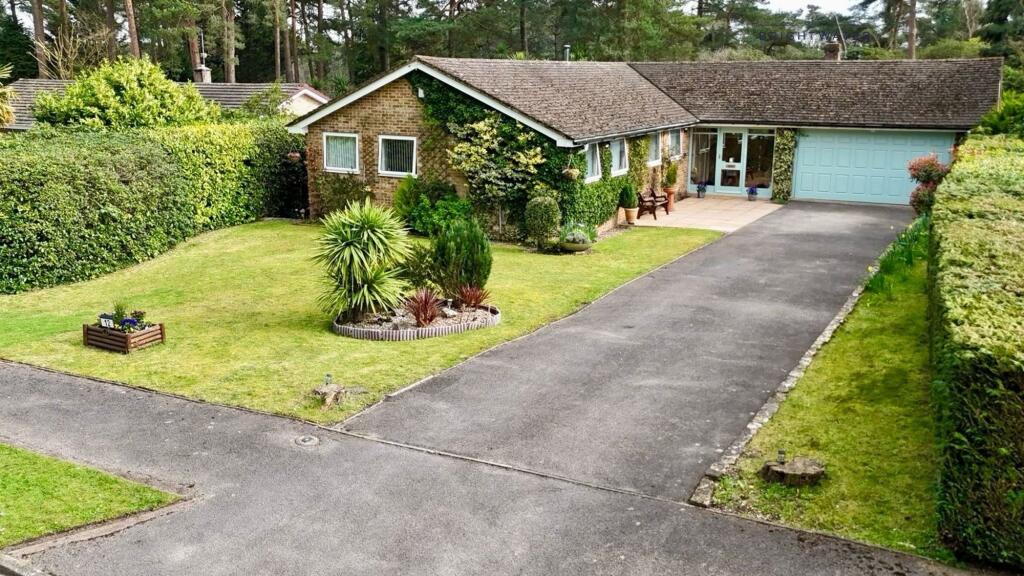 Main image of property: St. Ives Wood, St. Ives, BH24