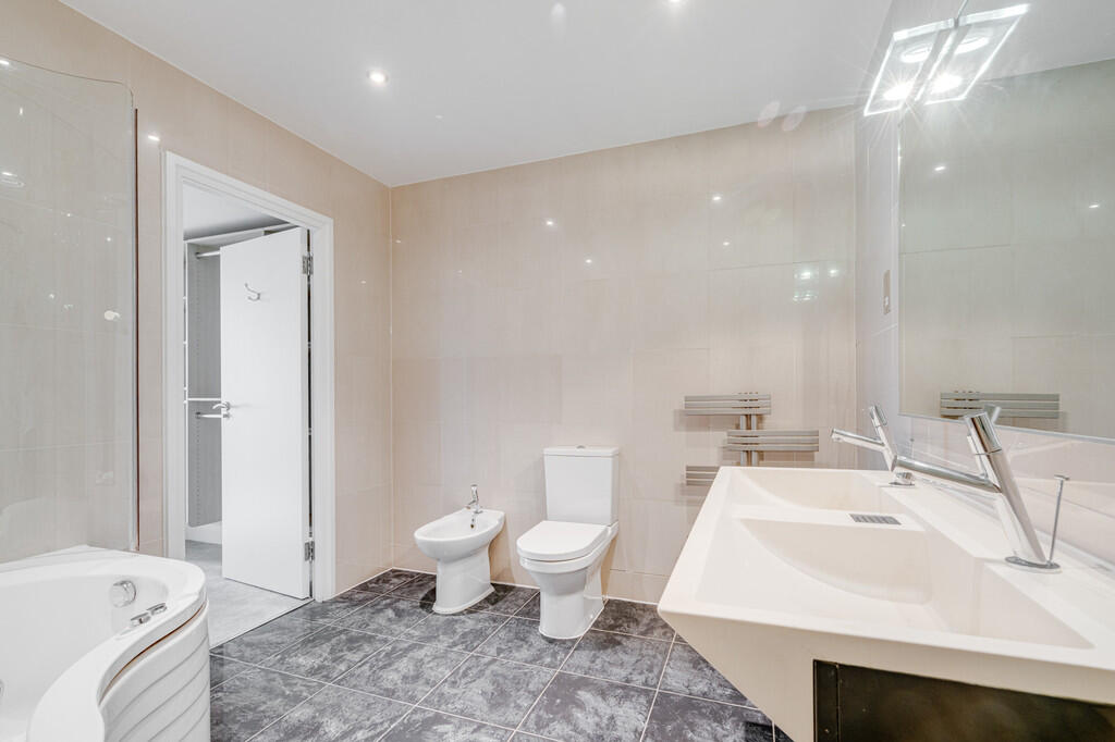 3 bedroom penthouse for rent