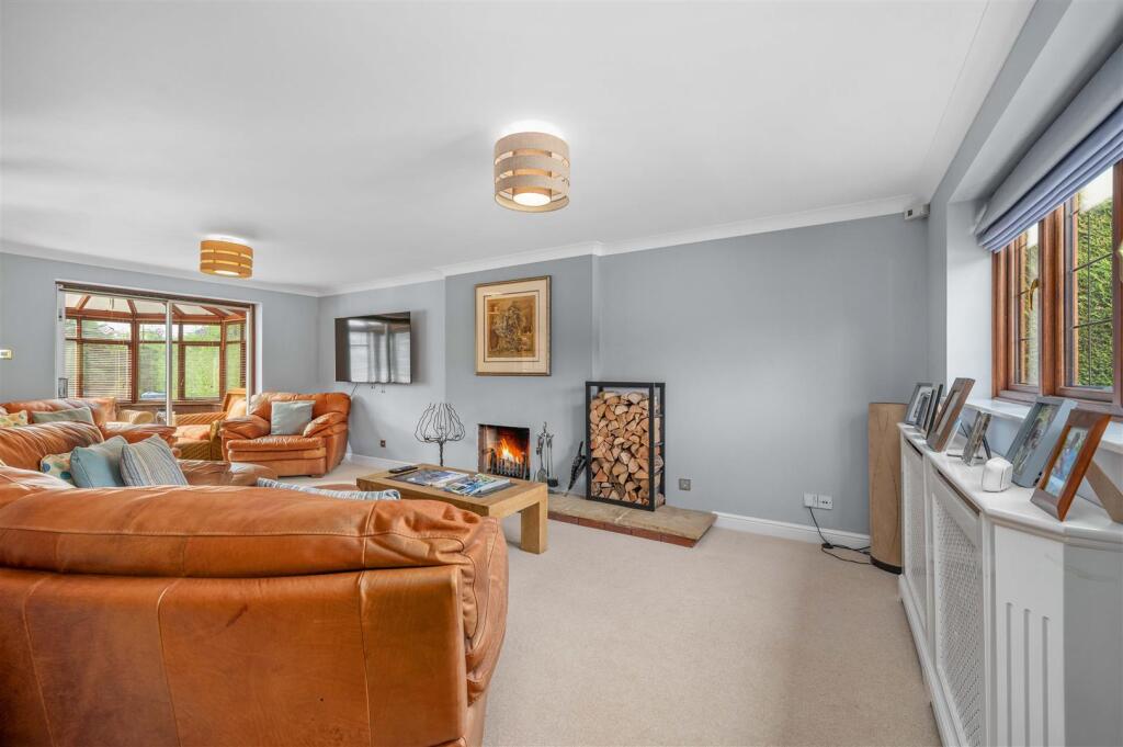 House in Wychavon, Cookhill - More