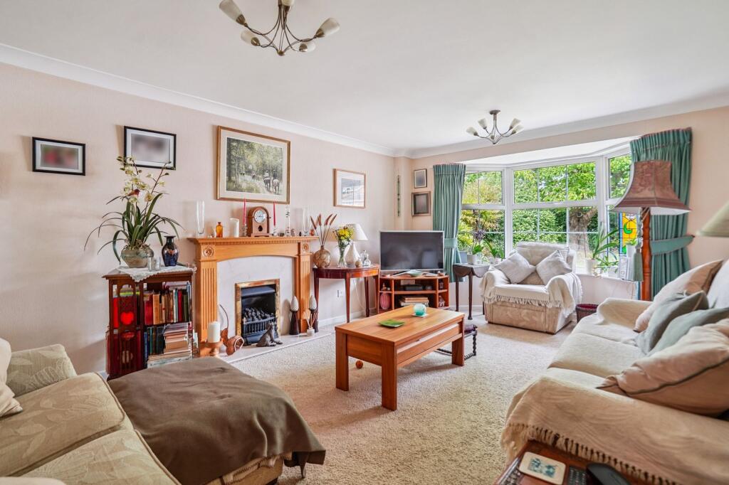 Sunnycroft, Downley, HP13 photo 2