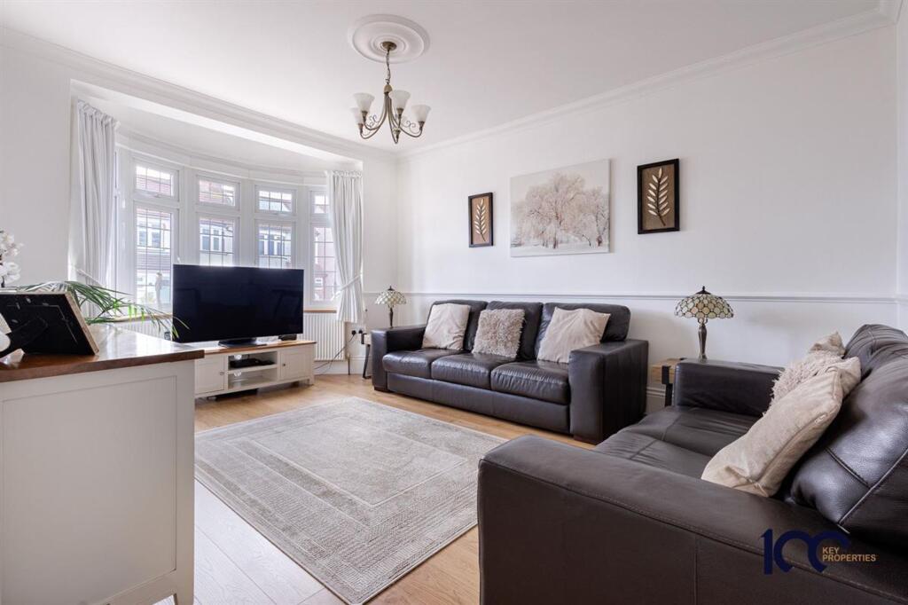 House in London, Hornchurch - View 2