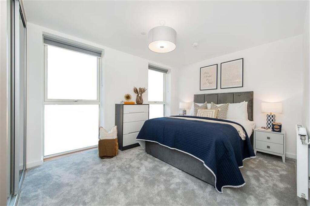 Apartment in Romford - View 3