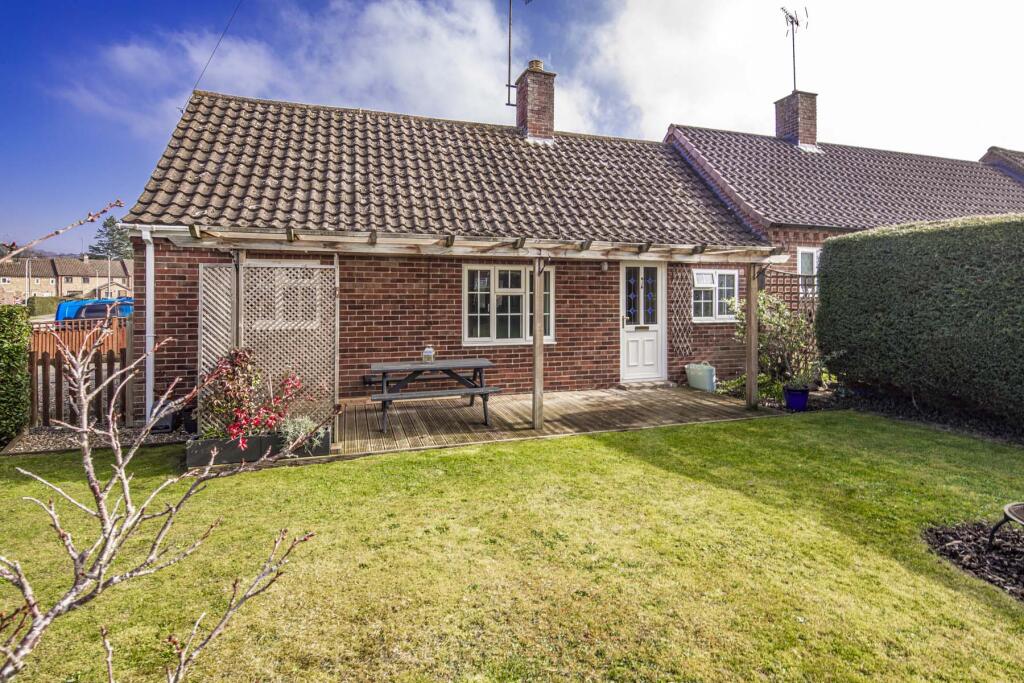 Main image of property: 61 Cleeve Down, Goring on Thames