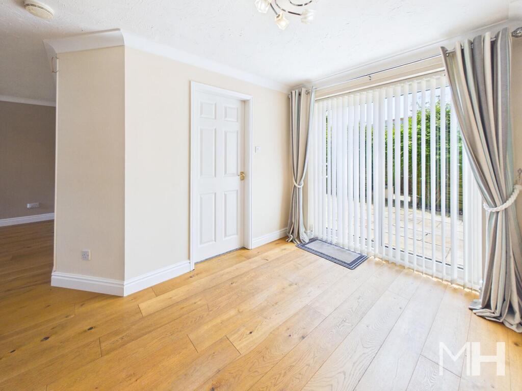Fareham Close, Walton-Le-Dale, Preston photo 3
