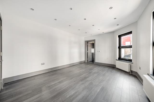 Apartment in Maidenhead, Fishery - View 4
