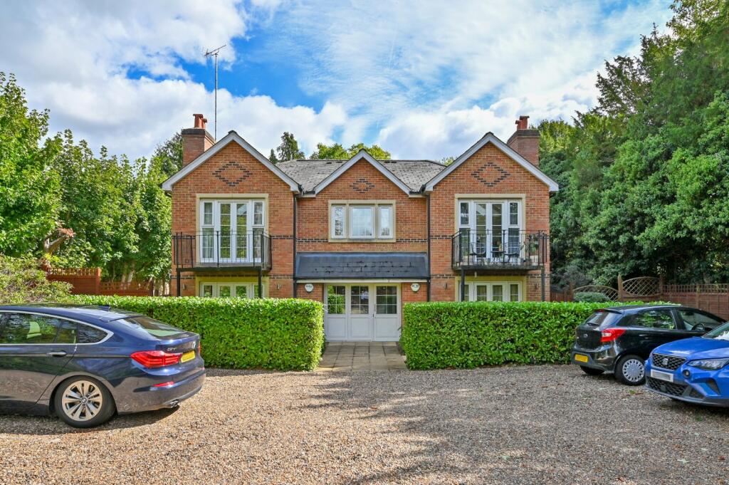 Main image of property: Cameron House, Court Road, Maidenhead, Berkshire, SL6