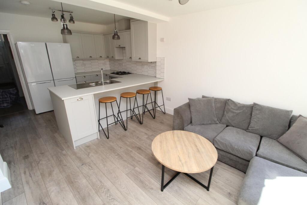 House in Nottingham - View 4
