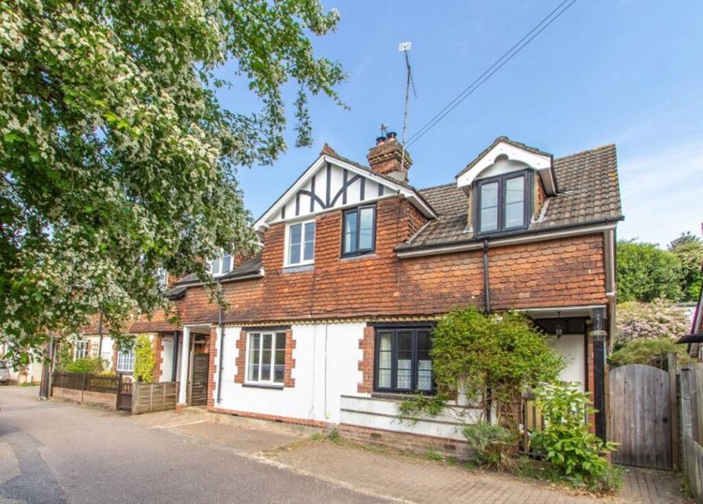 Main image of property: South Bank, Westerham TN16 1EN