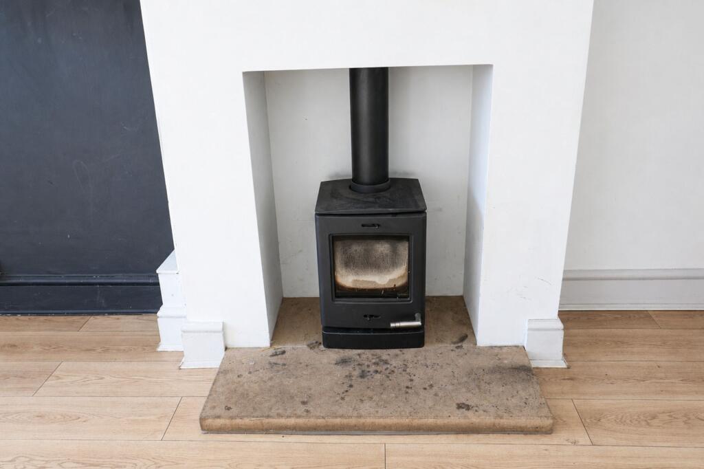 House in High Peak, Tintwistle - More