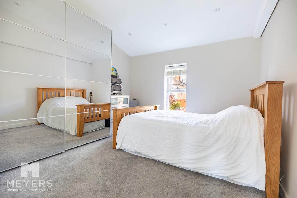 House in Bournemouth, Springbourne - More