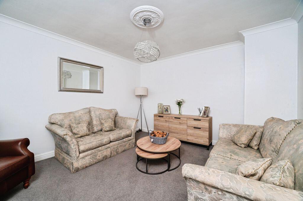 House in Ulceby, North Lincolnshire - More