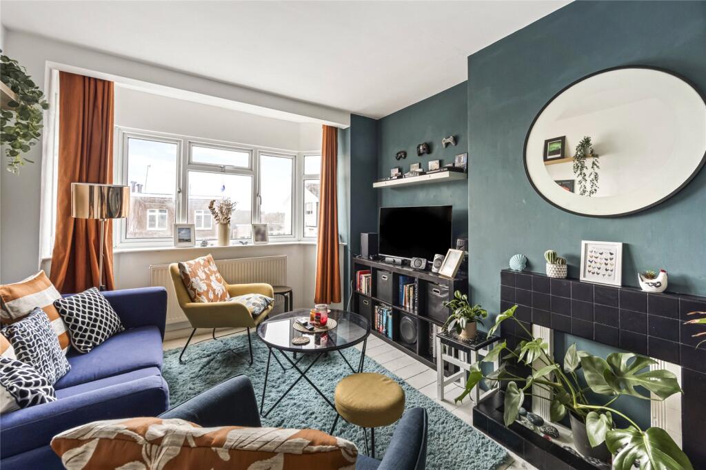 Main image of property: Lincoln Court, South Street, Lancing, West Sussex,, BN15