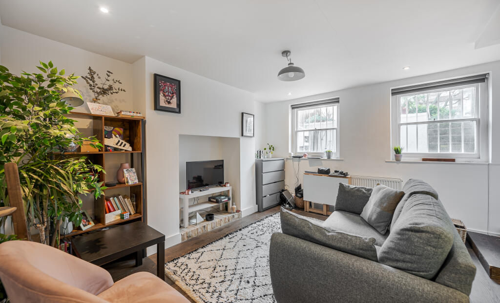 Main image of property: Clapham Road, London, UK, SW9