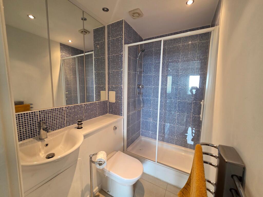 Apartment in Plymouth - More