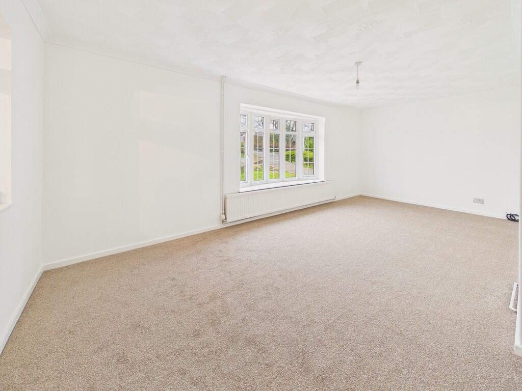Mayfair Road, Bungay photo 3