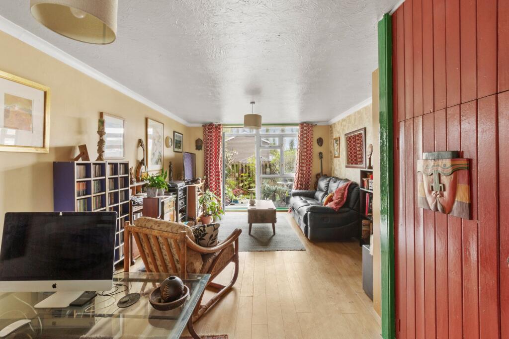 Apartment in Wooburn Green, Wooburn - View 3