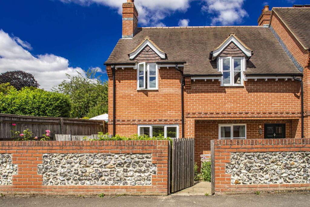 Main image of property: 1 Belleme Mews, Goring on Thames