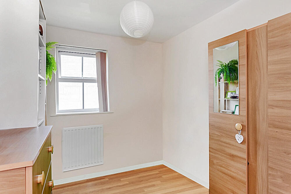 Apartment in Harrow - More