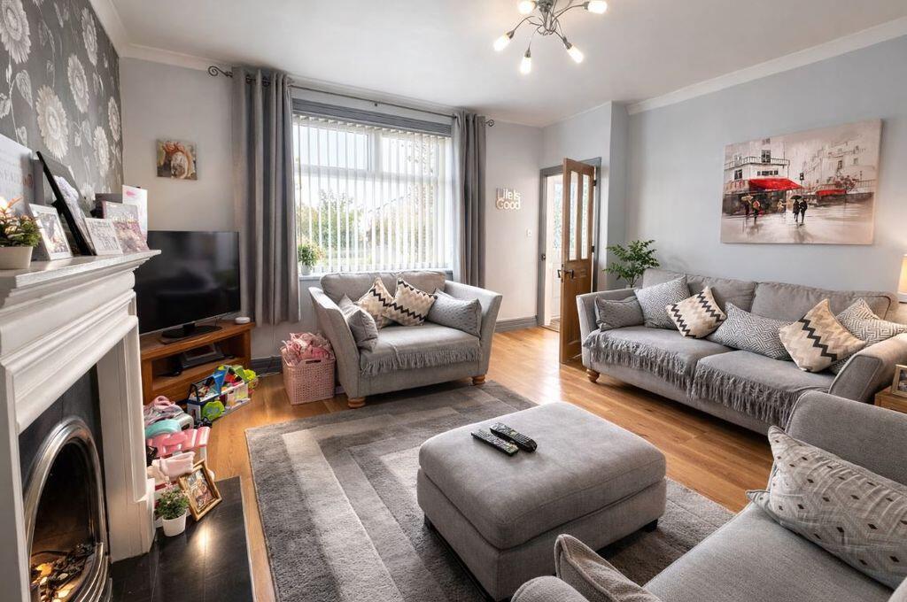 Main image of property: Norristhorpe Lane, Liversedge, WF15