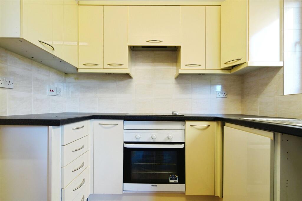 Apartment in Hove, Brighton and Hove - View 2