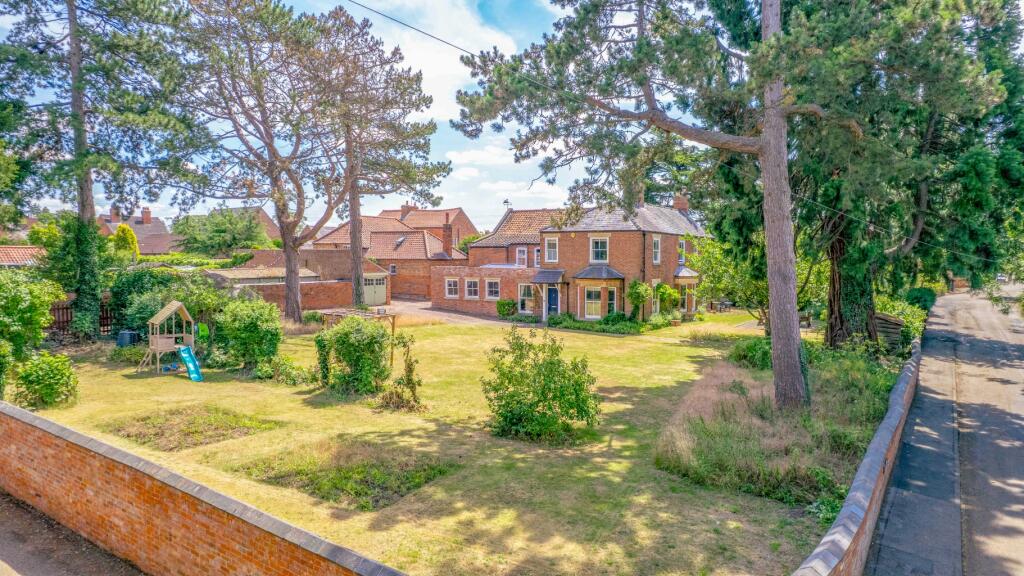 Main image of property: Low Street, Collingham, Newark, Nottinghamshire, NG23 7LS