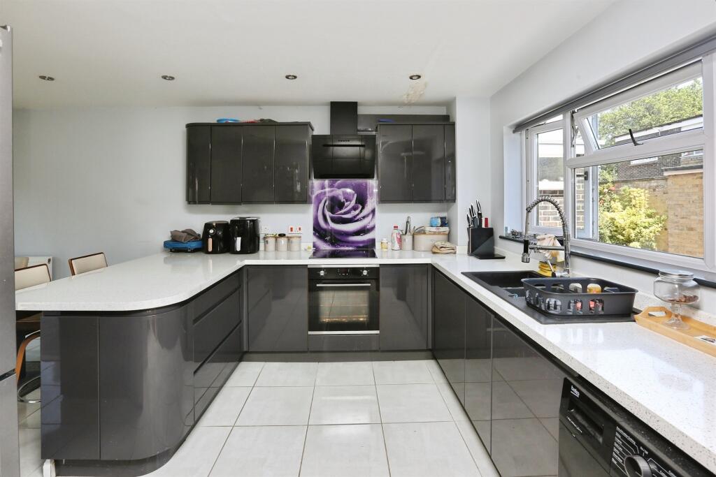 House in Gosport, Hampshire - View 2