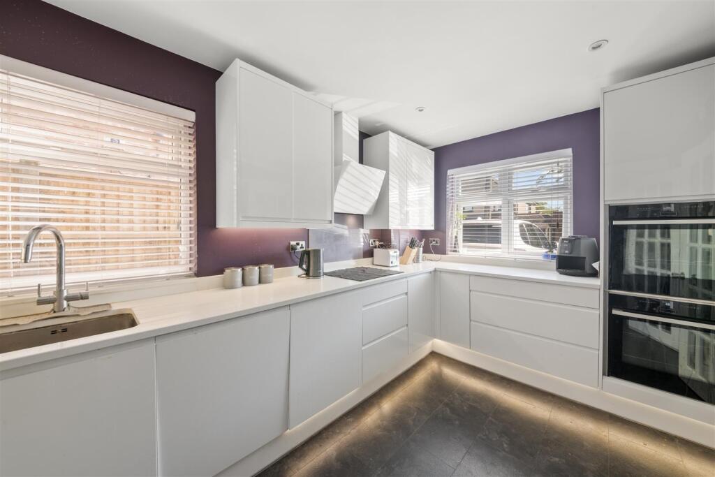 House in London - View 5