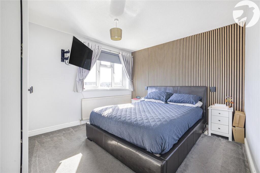 House in Swanley, Hextable - View 5