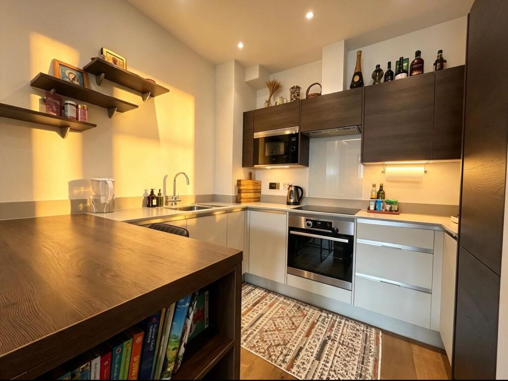 Apartment in London - More