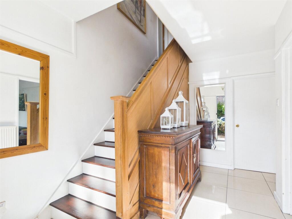 House in Kettering, North Northamptonshire - View 5