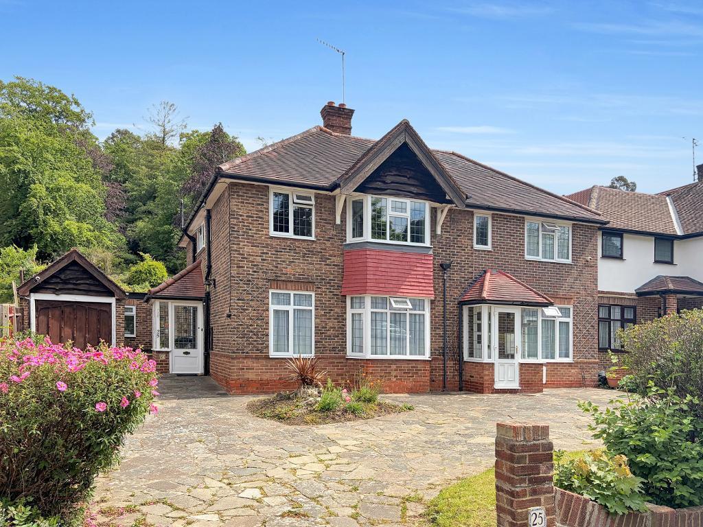 Main image of property: Croham Valley Road, South Croydon, CR2 7JE