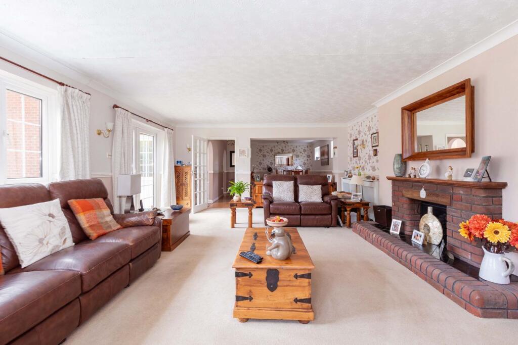 House in Slough - View 5