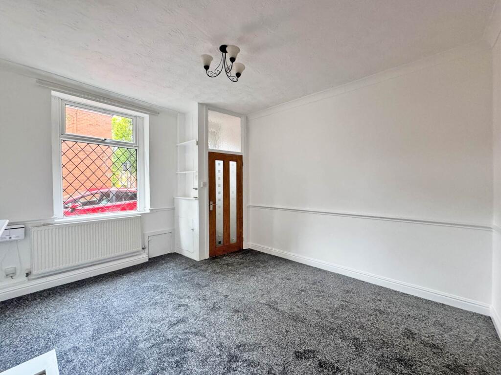 House in Oldham, Greater Manchester - View 3