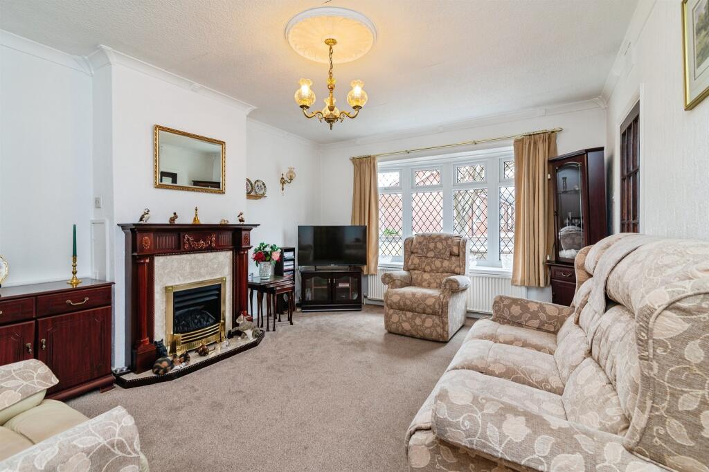 House in Nottingham, Hempshill Vale - View 2