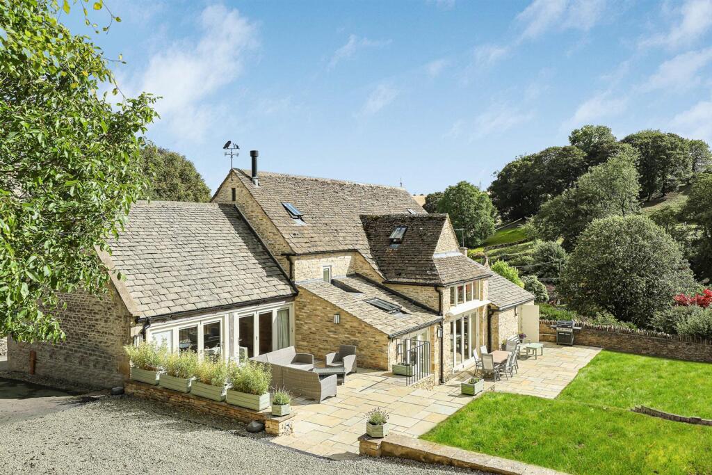 Main image of property: The Corn Barn, Compton Abdale