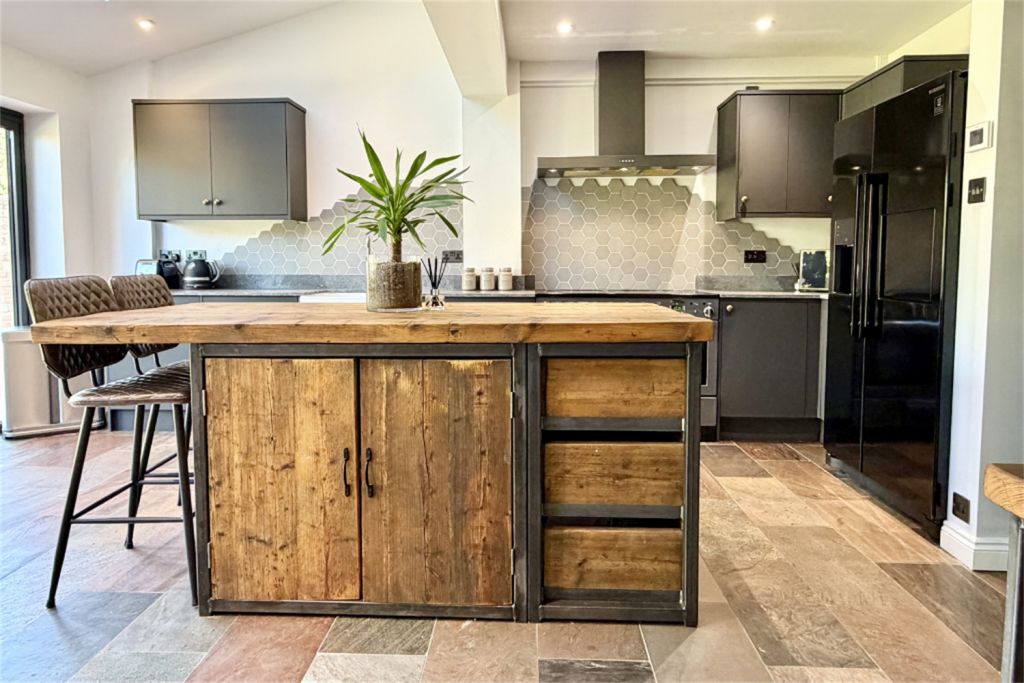 House in Nottingham, Beeston - More