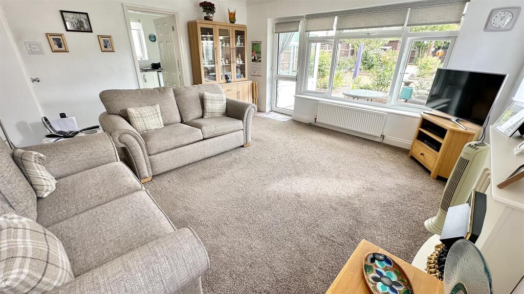 House in Clacton-on-Sea, Jaywick - View 2
