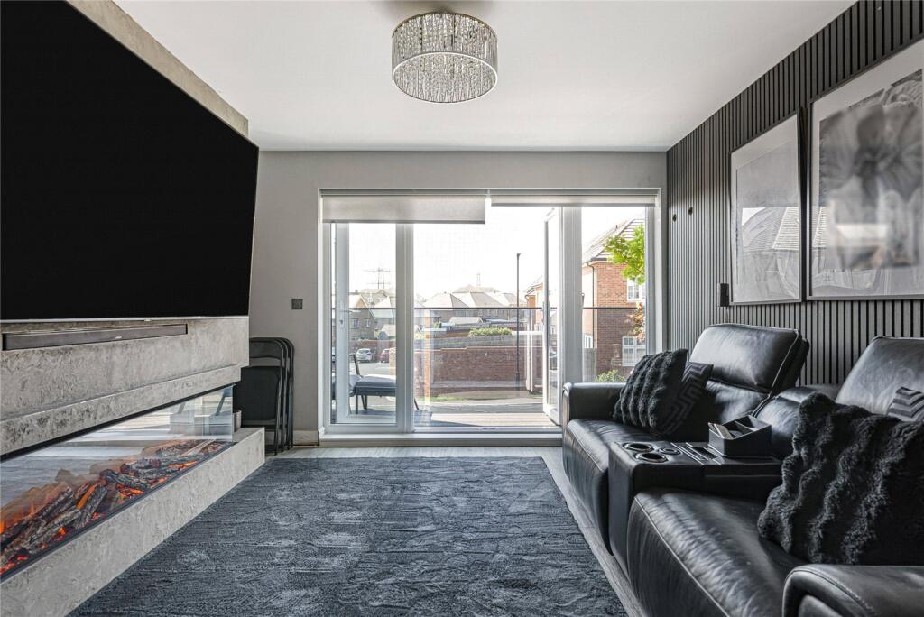 Apartment in Dartford, Ebbsfleet Green, Ebbsfleet Valley - View 4